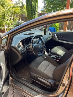 KIA Ceed - 9