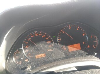 Toyota Avensis combi T 25 2,2 l diesel - 9