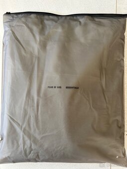 Nová mikina originál Essentials - 9