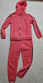 Dievčenské Oblečenie 9-10r (134 a 140) - 9