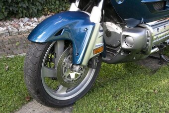 GL 1800 - 9