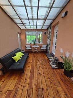 Kompletne zrekonštruovaný rodinný dom s wellness a zimnou zá - 9