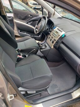 Predam Toyota Corolla Verso - 9