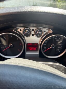 Ford Focus - 9