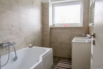 Predaj- Rodinný dom- Zobor - 9