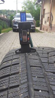 Zimné pneumatiky + elektróny 5x114,3 r17. - 9