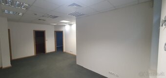 Prenajmeme atraktívny priestor v centre Košíc - 9