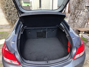 Opel Insignia 1.8 - 9