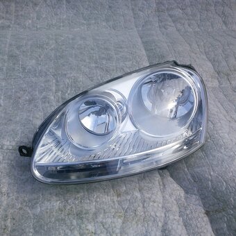 predni svetlo svetla vw golf v 5 prave leve - 9