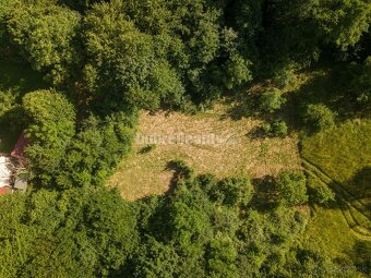 PREDAJ: Pozemok pre výstavbu rodinného domu s architektonick - 9