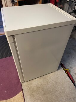 Liebherr chladnička s mrazničkou v super stave - 9