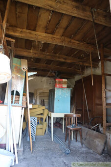 VÝRAZNE ZNÍŽENÁ CENA - Gazdovský dvor v príjemnom prostred - 9