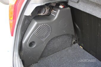 Fiat Punto 1,2 i 16V 59 kW SPORTING - 9