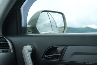 Honda CRV 4x4 Benzin V-tec ročník 2007
- 9