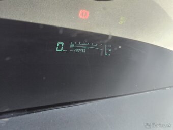 Toyota Yaris 1.33l Dual VVT-i Terra Cool 2009, 74 kW, 207TKM - 9