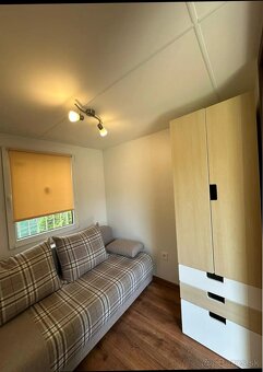 Záhrada s mobilným domom - 9