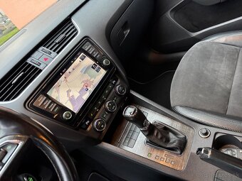 Škoda Octavia Combi SCOUT 2,0 TDI DSG 4x4 135kW Kamera ACC - 9