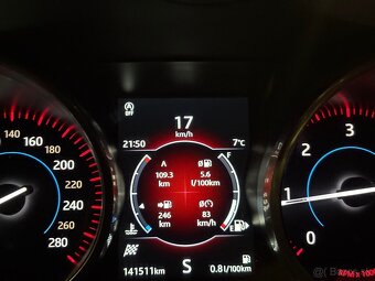 Jaguar XE 2.0 AWD - 9
