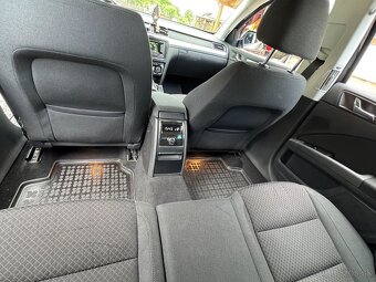 ŠKODA SUPERB COMBI 2.0 CR TDI DSG r.v. 2014 - 9