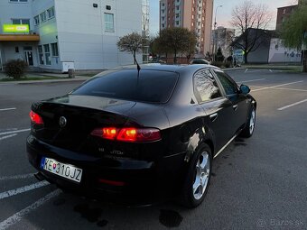 Alfa Romeo 159 1.9JTDM - 9