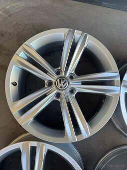 Originálne hliníkové disky VW R-Line Sebring R18 - 9