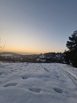 Predám atraktivny pozemok v rekreačnej oblasti Drienica - 9