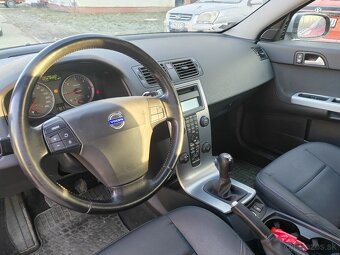 Volvo V50 2.0 100kw M6 - Možné splátky od 19.90 € - 9