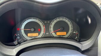 Toyota Auris 1.6 VVT-i 97 kW - 9