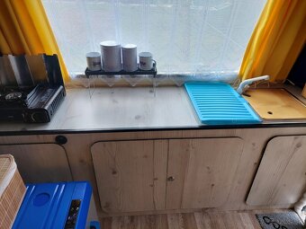 Predám legendárny obytný príves Niewiadow N126 - 9