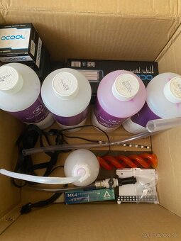 Predám vodou chladený PC + monitor - 9