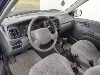 Suzuki Grand Vitara 4x4 AUTOMAT, r.v. 2002 - 9