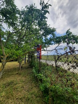 Pozemok vhodný pre dva rodinné domy v obci HLINNÉ - 9