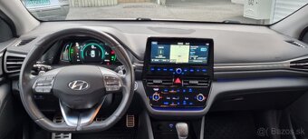 Hyundai IONIQ Plug In Hybrid - 9