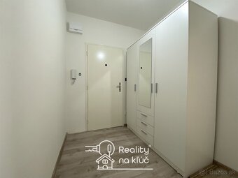 Na prenájom 2-izbový byt na sídlisku Juh v Nových Zámkoch - 9