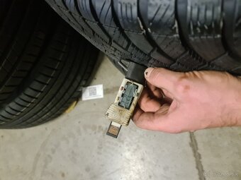 245/45 R18 MICHELIN ZIMNE PNEU - 9