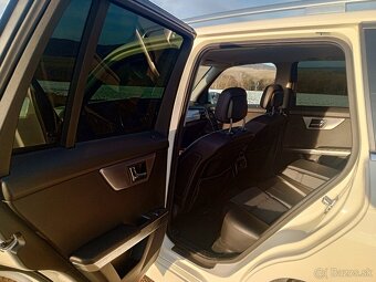 GLK 320 V6,4Motion 3.0,165Kw,225 koní,205000km - 9
