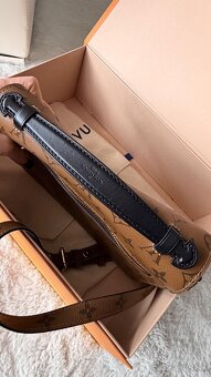 Louis Vuitton Pochette Metis - 9