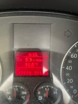 Volkswagen Touran Van 2.0 TDI - 9