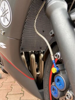 YAMAHA R6 - 9