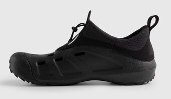 Predam Nove Crocs Quick Trail Low Blk Black 39/40 - 9