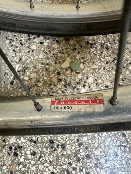 Favorit kolies 28/630 - 9