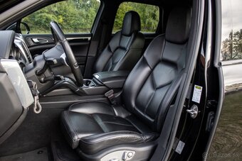 Porsche Cayenne Diesel Tiptronic S / 176kW / A8 / 2011 - 9