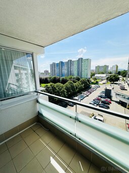Prenájom 2 izbový byt 70 m2, Zadunajská cesta, Petržalka, BA - 9