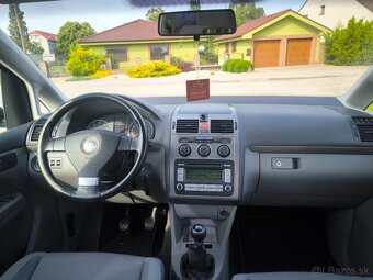 Volkswagen Touran - 9