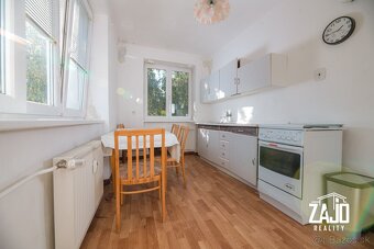 2-IZBOVÝ TEHLOVÝ BYT S BALKÓNOM, DLHÉ HONY - 9