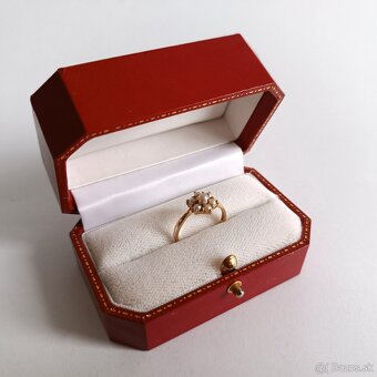 Elegantný 9ct zlatý prsteň s perlami - 9