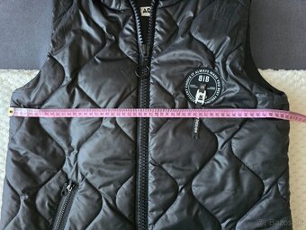 Dámska vesta veľ. S - 9