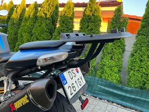 Aprilia Tuono 1000 R Factory - 9