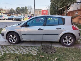 Predám Renault Megane 1.5 diesel 74 kw r. v..2004. - 9