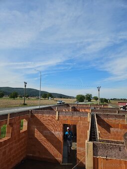 Hodinovy majster, stavebné práce - 9